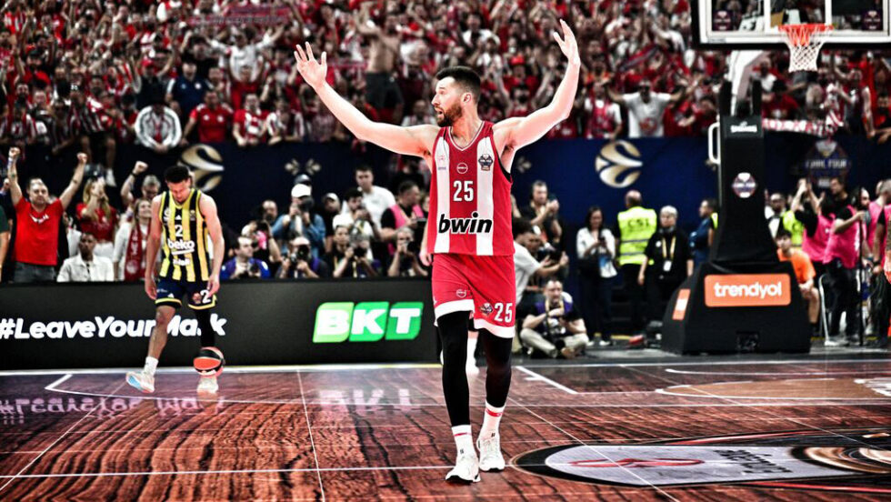 Final Four: Ατσάλινος «θρύλος» στον τελικό
