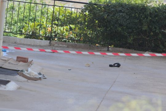 Ηλιούπολη: «Αυτός ο κόσμος δεν είναι πια για μένα» - Ραγίζει καρδιές το σημείωμα της 17χρονης πριν πέσει στο κενό