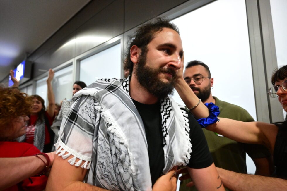 Global Sumud Flotilla: Έφτασαν στην Αθήνα οι 19 ακτιβιστές που απήχθησαν από τις ισραηλινές αρχές [εικόνες – βίντεο]