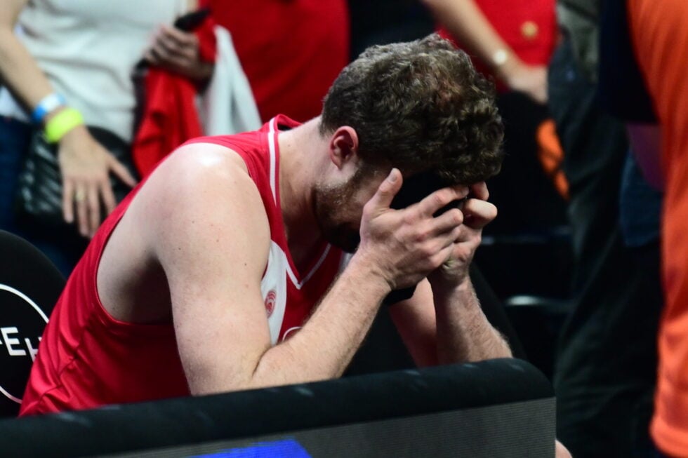 Final four: Οι… πρώτοι έξαλλοι πανηγυρισμοί μετά την κατάκτηση της κούπας [εικόνες – βίντεο]