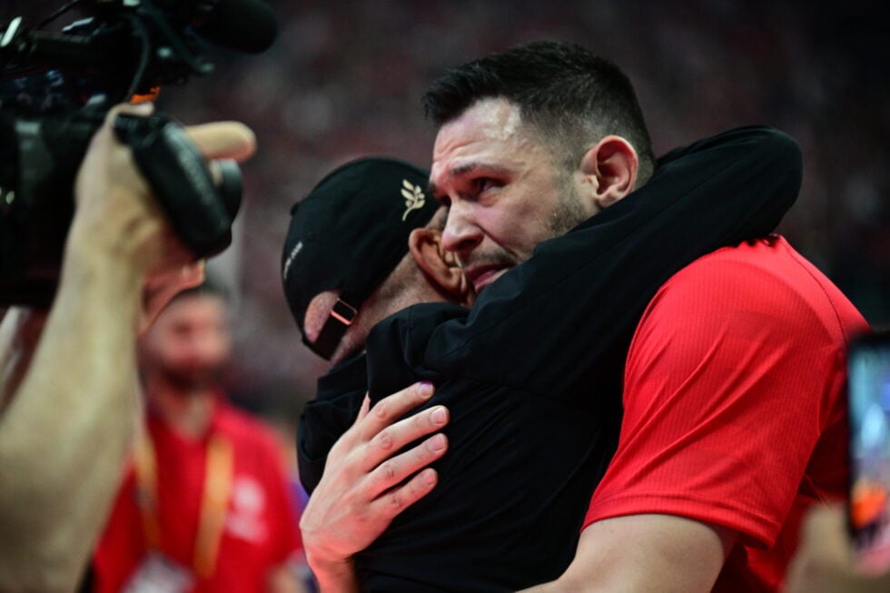 Final four: Οι… πρώτοι έξαλλοι πανηγυρισμοί μετά την κατάκτηση της κούπας [εικόνες – βίντεο]