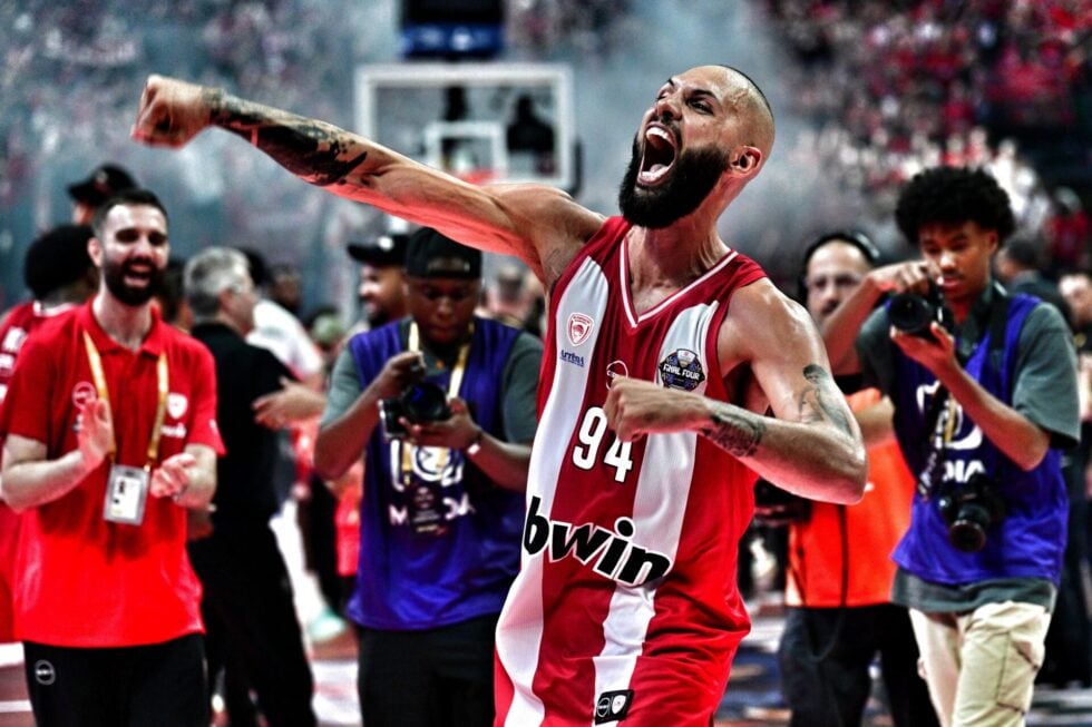 Final four: Οι… πρώτοι έξαλλοι πανηγυρισμοί μετά την κατάκτηση της κούπας [εικόνες – βίντεο]