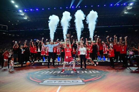 Final four: Το σήκωσε ο Ολυμπιακός – Νέος πρωταθλητής Ευρώπης μετά το θρίλερ με τη Ρέαλ