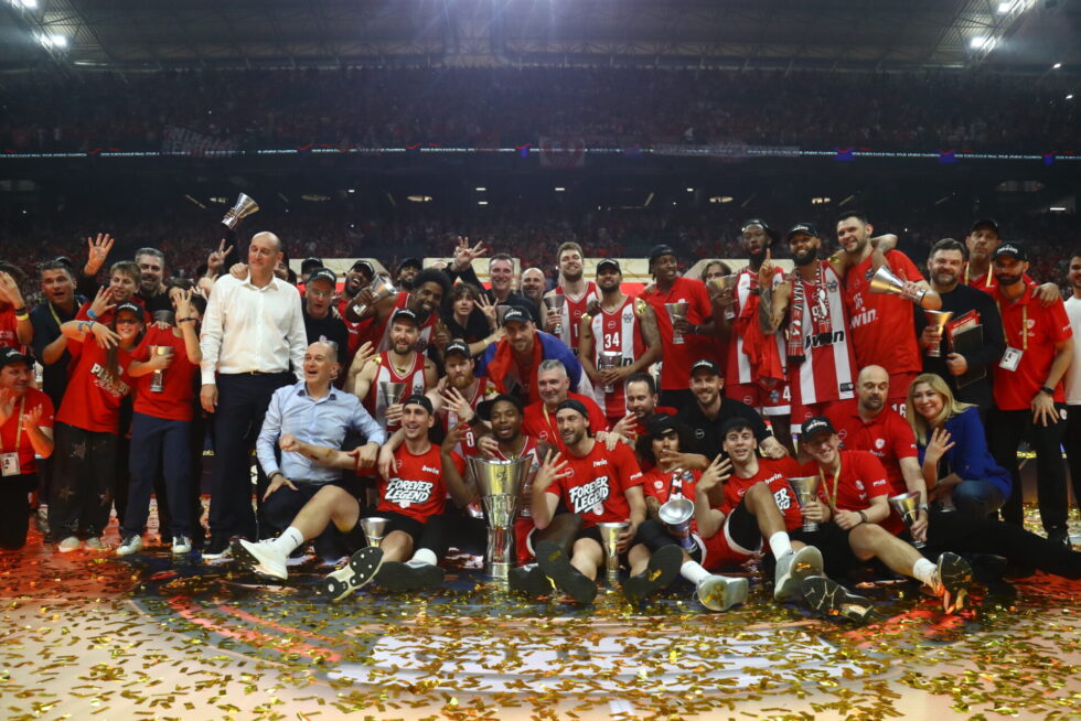Final four: Το σήκωσε ο Ολυμπιακός – Νέος πρωταθλητής Ευρώπης μετά το θρίλερ με τη Ρέαλ