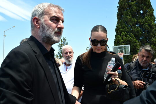 Εξόδιος ακολουθία ΤΗς Γωγώς Μαστροκώστα στον Ιερό Ναό Αγίας Τριάδος στην περιοχή του Ελληνικού. Τετάρτη 27 Μαΐου 2026. (ΤΑΤΙΑΝΑ ΜΠΟΛΑΡΗ/EUROKINISSI)