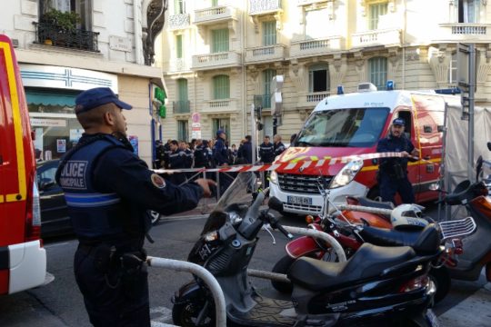 Ένοπλη επίθεση με 2 νεκρούς και 3 τραυματίες στη Νίκαια της Γαλλίας [βίντεο]