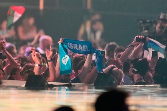 Πρεμιέρα για τη Eurovision σε τεταμένο κλίμα με φόντο τη πολύπαθη Γάζα