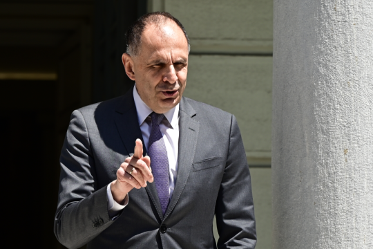 Γεραπετρίτης: Σεβασμός στην ναυσιπλοΐα - Προτιθέμεθα να αναλάβουμε ενεργό ρόλο για τα Στενά του Ορμούζ