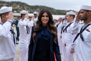 Κίμπερλι Γκιλφόιλ: Επίσκεψη στη βάση της Σούδας - «Ζωτικής σημασίας κόμβος»