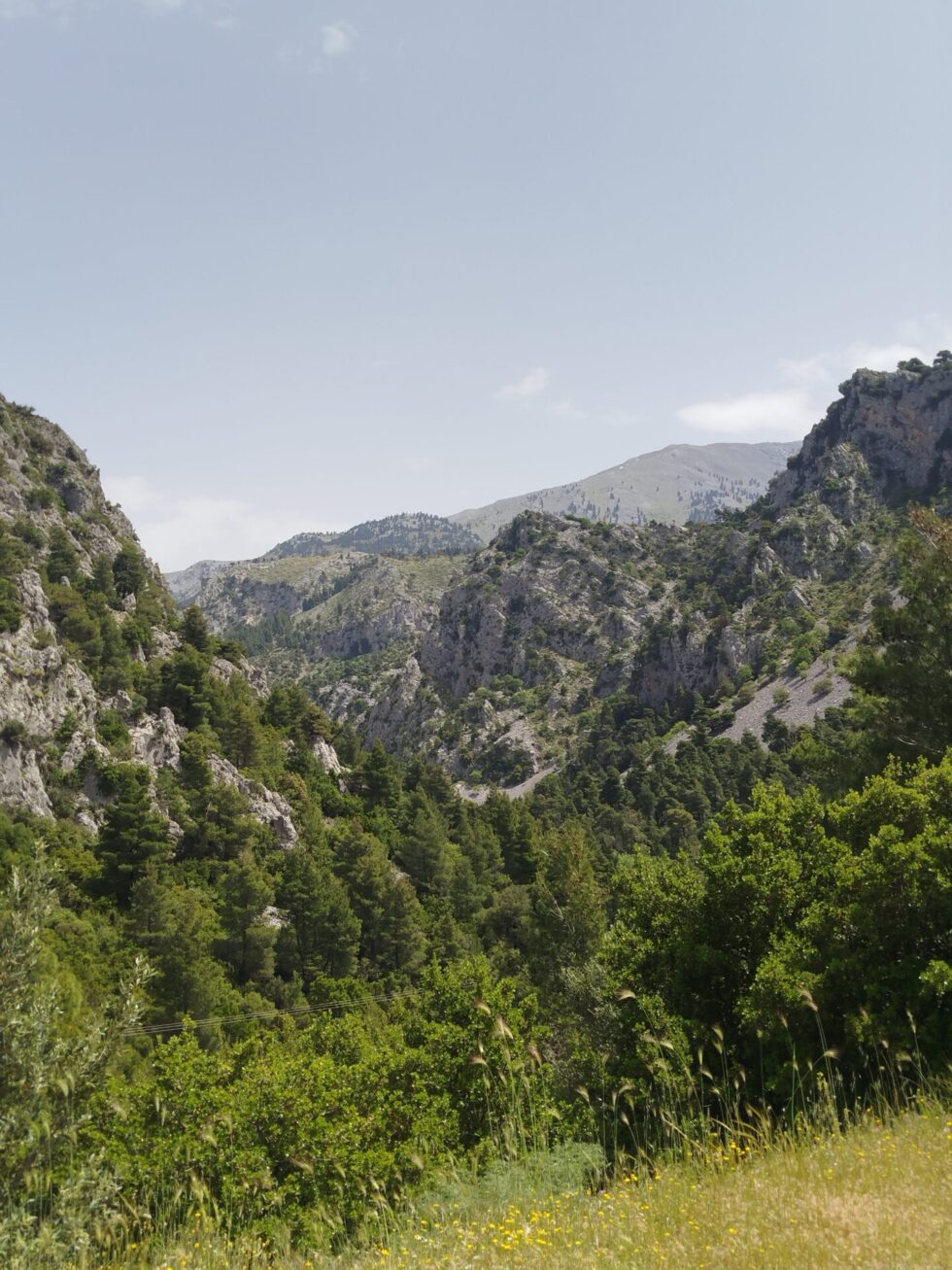 Ορειβασία και αναρρίχηση στη «μικρογραφία» της Ελλάδας [εικόνες]