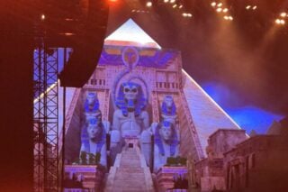 Iron Maiden: Με το “Murders in the Rue Morgue” ξεκίνησε η θρυλική συναυλία – Αποθέωση από δεκάδες χιλιάδες θεατές