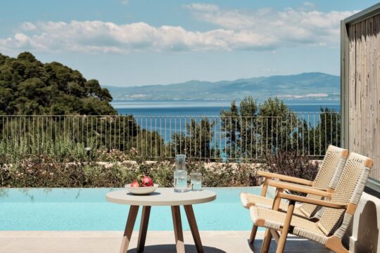 MERAVIA: To νέο adults-only καταφύγιο της Leonardo Mediterranean
