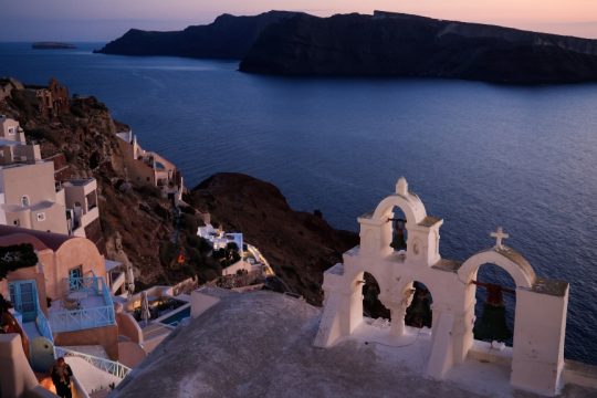 Ποια είναι τα αγαπημένα ελληνικά νησιά για τους ξένους τουρίστες: Τι προτιμούν Αμερικανοί, Γερμανοί, Βρετανοί και Γάλλοι