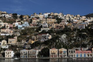 Σήμα κινδύνου εκπέμπει ο δήμαρχος της Σύμης: Τι λέει στην επιστολή του προς τον πρωθυπουργό