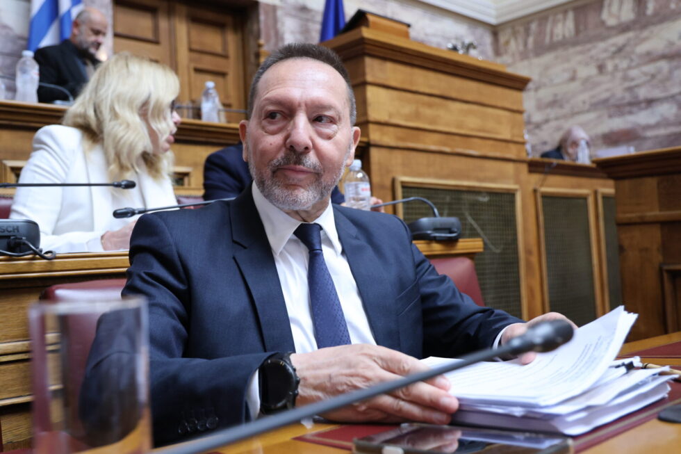 Βουλή: Αρνήθηκε ο Στουρνάρας να δημοσιοποιήσει τα business plans των servicers