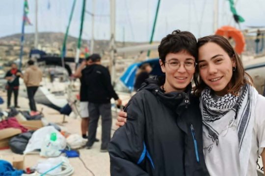 «Μας πνιγεί το άδικο, δεν είμαστε χομπίστες» - Το μήνυμα ακτιβίστριας από τα Τρίκαλα που συμμετέχει στο Global Sumud Flotilla