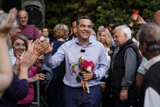 «Νεύρα» σε Ν.Δ. – ΠΑΣΟΚ για την παρουσίαση του νέου κόμματος Τσίπρα στο Θησείο: Επιθέσεις από Μαξίμου και Χαριλάου Τρικούπη