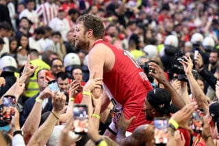 Euroleague: Ο Σάσα Βεζένκοφ «βασιλιάς» των πανηγυρισμών στο ΟΑΚΑ [βίντεο]