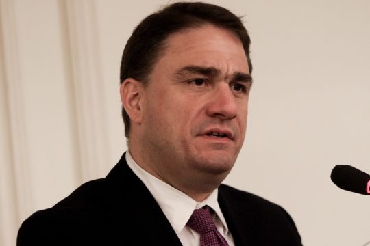 Τσουκαλάς για πανωτόκια: Αποκαλύφθηκε η απάτη Μητσοτάκη - Καμία αναδρομική ισχύ στην παρέμβαση