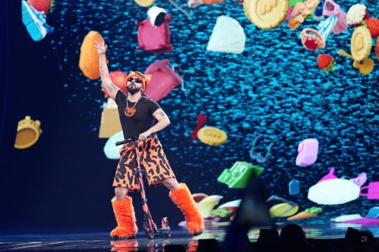 Eurovision 2026: Μίνι τραυματισμός για τον Akyla λίγο πριν τον τελικό - «Μην ανησυχείτε. Θα είμαστε μια χαρά»