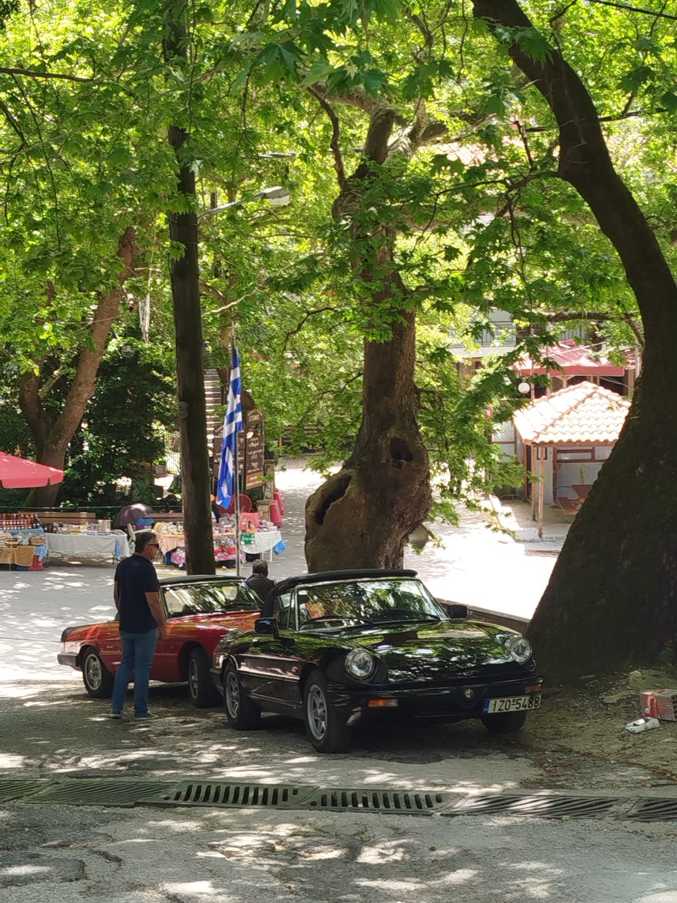 Στιγμιότυπο από το κέντρο της Στενής. | Νίκος Μαλλιαράκης / Εφημερίδα των Συντακτών