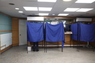 Στα σκαριά η κατάργηση του β’ γύρου των αυτοδιοικητικών εκλογών: Ψήφος σε δύο συνδυασμούς και δήμαρχοι με 42%