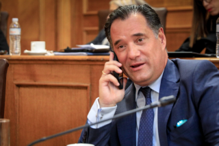 Ο Γεωργιάδης «αποκαλύπτει» την πηγή της φωτογραφίας που κάνει τον γύρο του διαδικτύου: «Μην πιστεύετε απολύτως τίποτε»