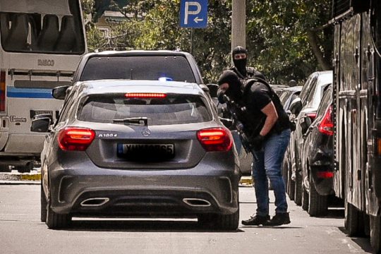 Greek Mafia: Εντοπίστηκε δικογραφία για τη δολοφονία Καραϊβάζ στο αυτοκίνητο του «Θαμνάκια»