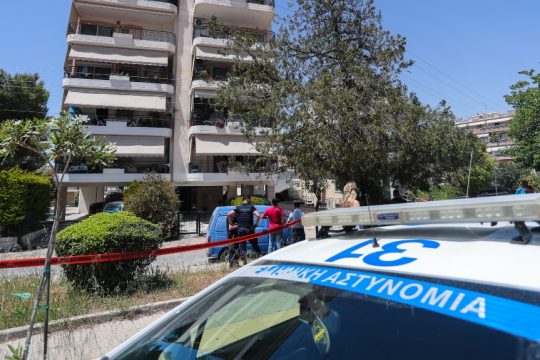 Ηλιούπολη: Σημείωμα άφησε η μια από τις δύο 17χρονες πριν πέσει χέρι - χέρι με τη φίλη της από τον έκτο όροφο