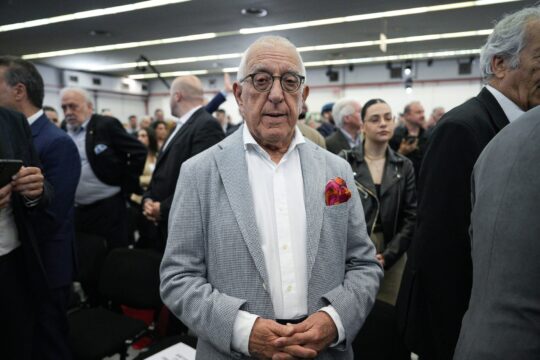 «Λιοντάρι» ο Νικήτας Καλαμάνης με τη διαρροή αλλά «πάπια» για τη στημένη εξεταστική
