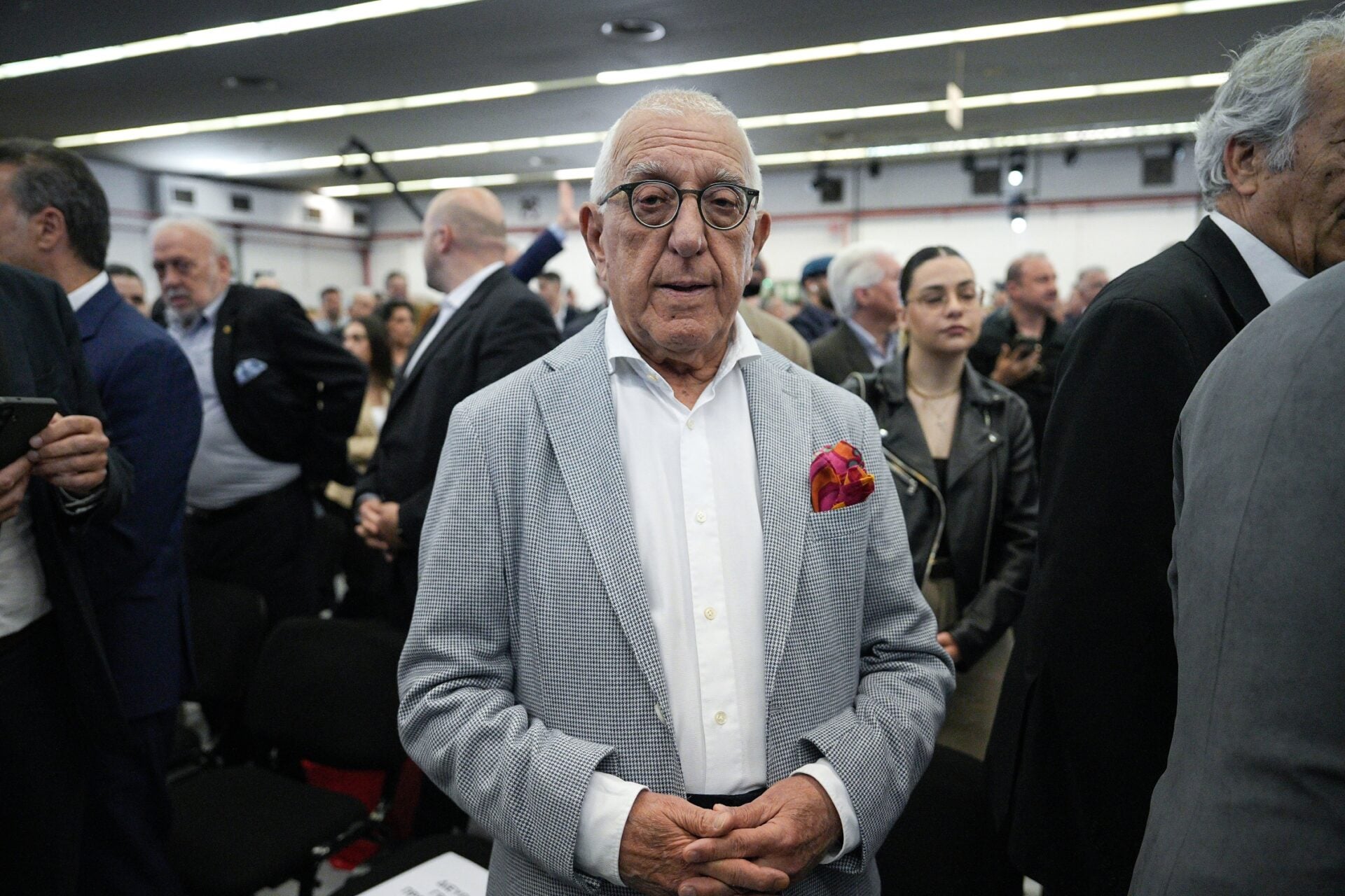 «Λιοντάρι» ο Νικήτας Καλαμάνης με τη διαρροή αλλά «πάπια» για τη στημένη εξεταστική