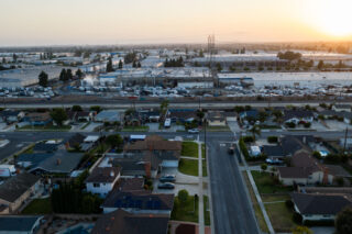 Συναγερμός στην Καλιφόρνια: Χιλιάδες άνθρωποι εγκαταλείπουν τα σπίτια τους λόγω διαρροής σε δεξαμενή με χημικά