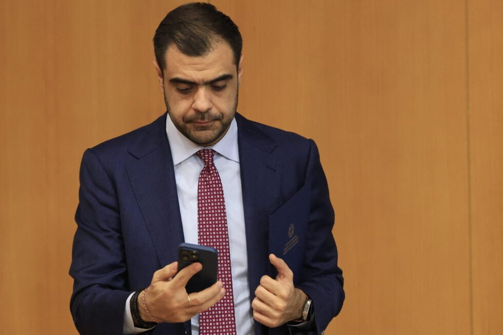 Συνέδριο ΝΔ: Ο Μαρινάκης απάντησε στην ομιλία Δένδια και παραδέχεται πως «υπάρχουν διαφορετικές θέσεις»