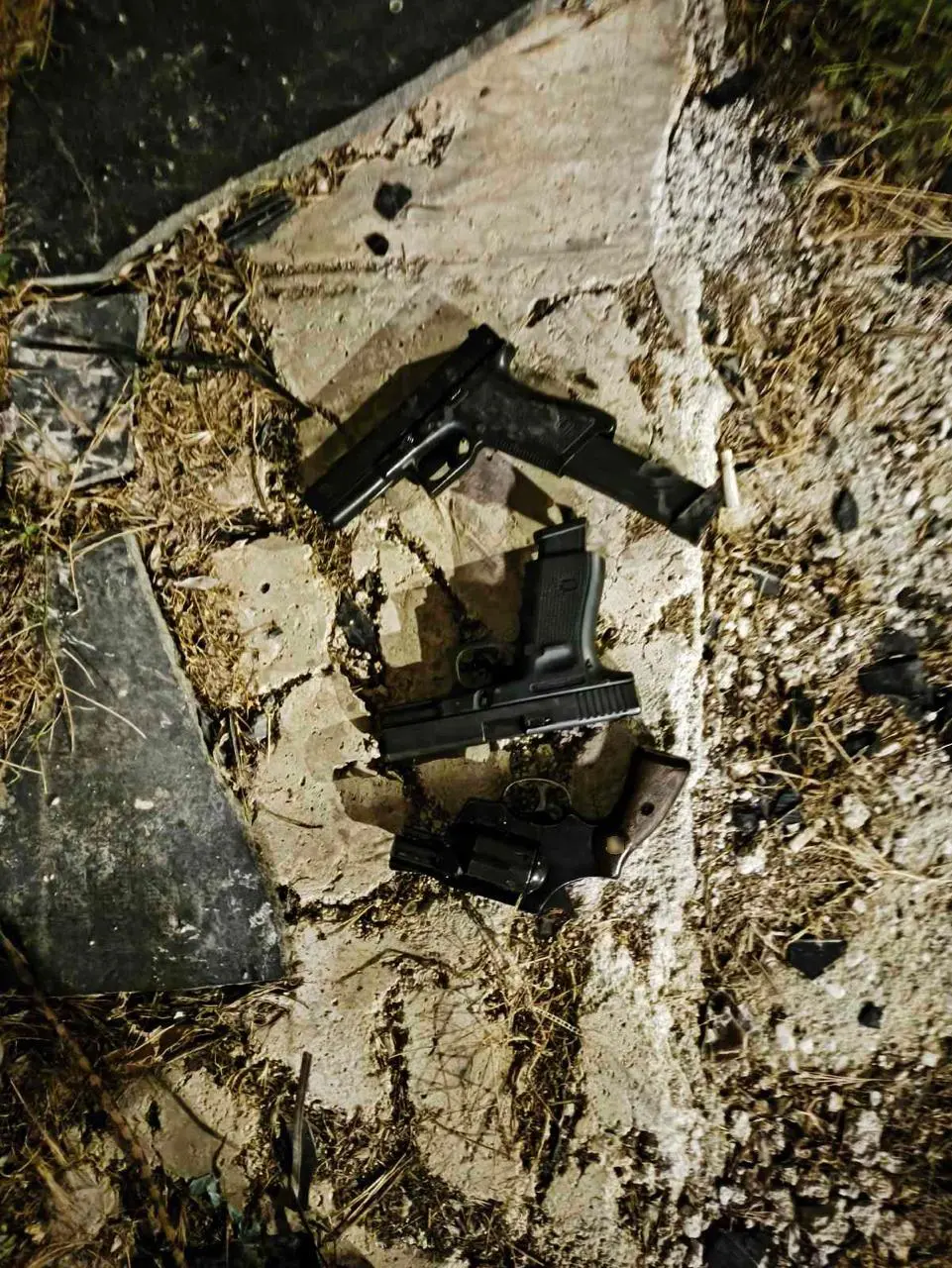 Πυροβολισμοί στο Μικρολίμανο: Το οπλοστάσιο του 42χρονου – Ο σκληρός «Τίτι», η απόδραση και η ομηρία [εικόνες]