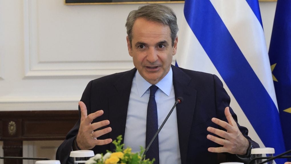 Τα τσιρότα του ανασχηματισμού