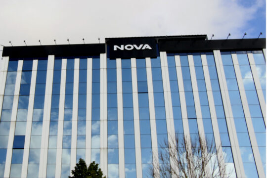 Nova: Αντιδράσεις για το πρόγραμμα εθελουσίας εξόδου παρά τις επιδόσεις – ρεκόρ