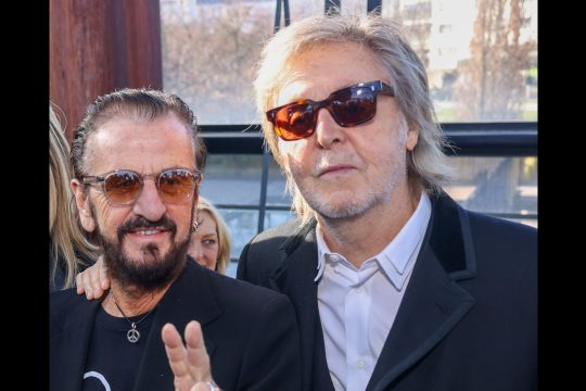 Το νέο άλμπουμ του Πολ ΜακΚάρτνεϊ περιλαμβάνει το πρώτο του ντουέτο με τον Ringo Starr