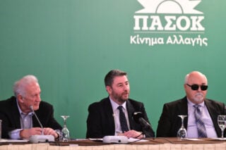 Νέες προσχωρήσεις στο ΠΑΣΟΚ: Ανακοινώνονται 20 ονόματα νέων στελεχών