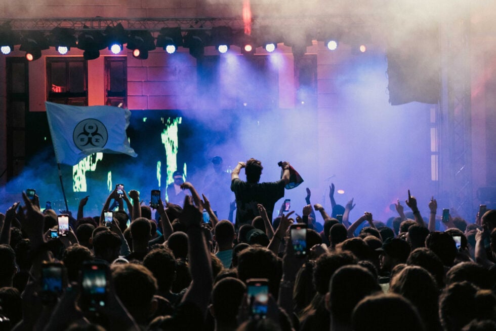 Το Up FM Festival με Φοίβο Δεληβοριά, Stolen MIC και Cilia Katrali
