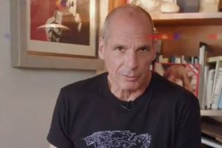 Ο Βαρουφάκης εξηγεί γιατί δεν θα δει τον τελικό της Eurovision το Σάββατο