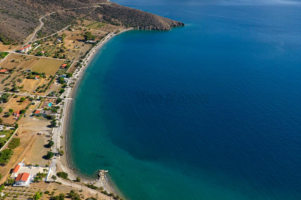 Έξι κρυφές παραλίες σε Βοιωτία και Κορινθιακό για κοντινές αποδράσεις και πρώτες βουτιές