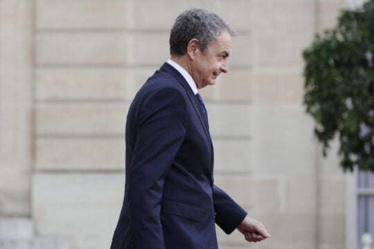 «Βόμβα» στην Ισπανία: Υπό έρευνα ο πρώην πρωθυπουργός Θαπατέρο για αθέμιτη άσκηση επιρροής