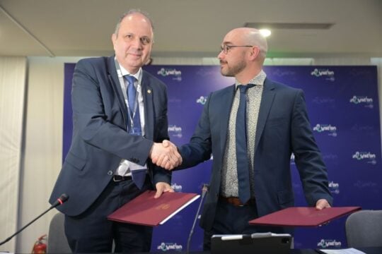 Μνημόνιο Συνεργασίας μεταξύ Αριστοτελείου Πανεπιστημίου και Pfizer