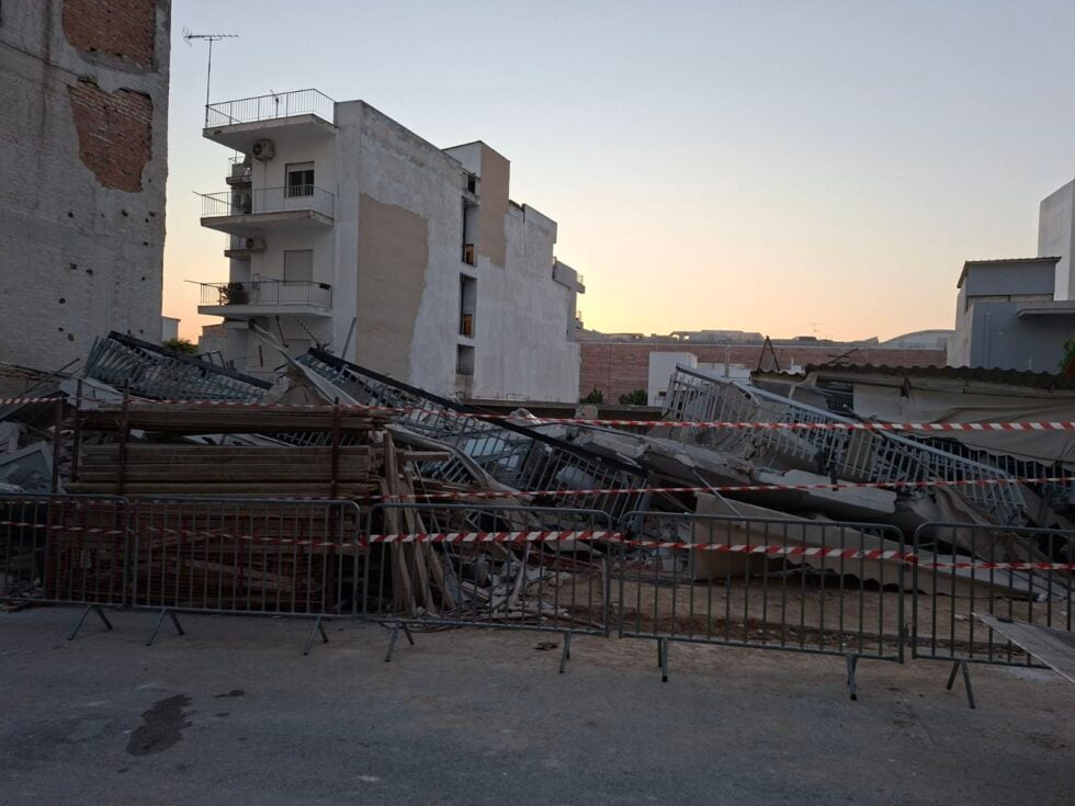 Αυτοψία μηχανικών στα Πετράλωνα: Οι διπλανές πολυκατοικίες πρέπει να εκκενωθούν – Μιλάμε για ανθρώπινη ασφάλεια [βίντεο]