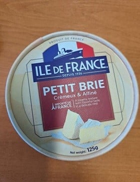 Ο ΕΦΕΤ ανακαλεί τυρί Brie λόγω παρουσίας σταφυλοκοκκικών εντεροτοξινών