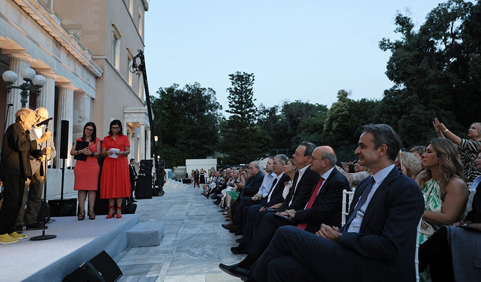 Αναιδής και απρεπής