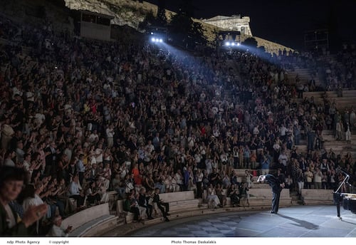 Ο Βίκινγκουρ Όλαφσον παίζει στο Ηρώδειο