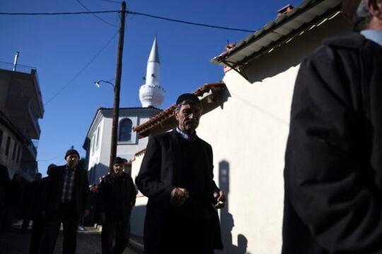 Παιχνίδι ισχύος για νέα πρόσωπα στη Θράκη: Το νέο πολιτικό τοπίο στη μειονότητα ενόψει των εκλογών