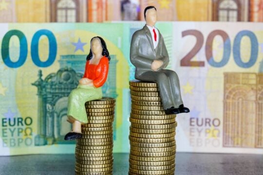 Έρευνα Eteron: Κυρίαρχο αίτημα η αύξηση μισθών και η φορολογική δικαιοσύνη