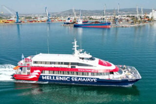 «Ναυμαχίες» για τα ρυμουλκά και στο λιμάνι Βόλου